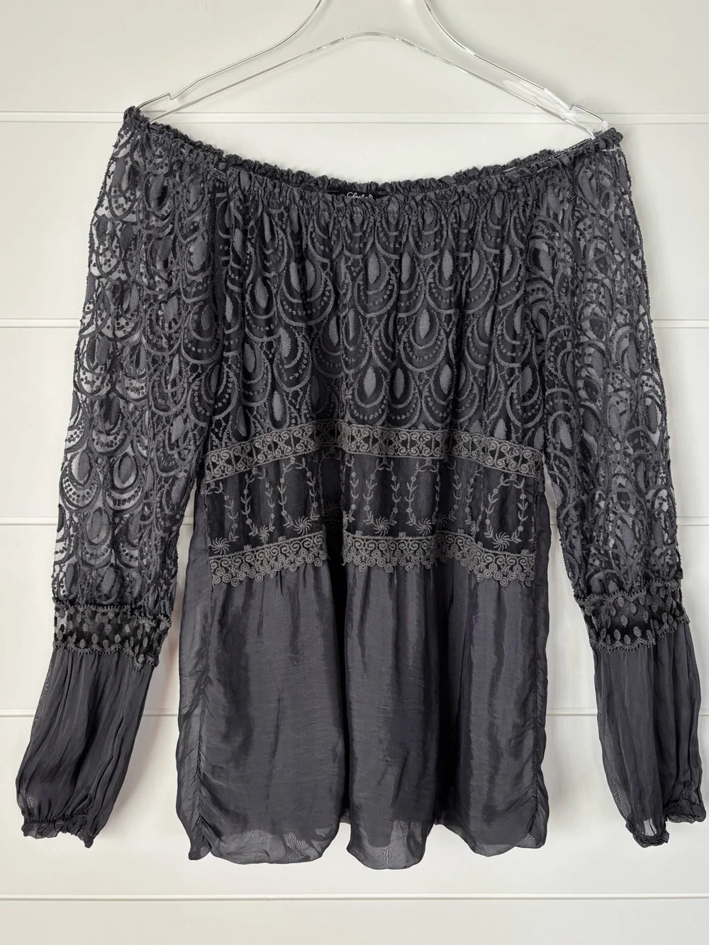 CHARLIE B Lace Off-Shoulder Peasant Blouse in Charcoal Gray Women's Medium - Picture 1 of 11